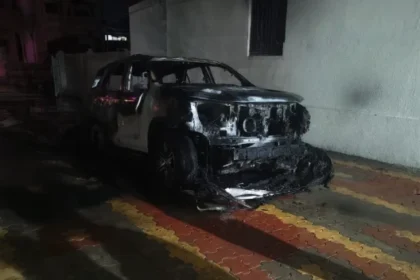 गुड़ामालानी में फॉर्च्यूनर गाड़ी में लगी आग