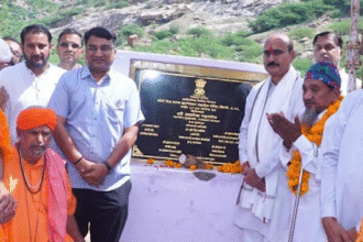 जालोर दुर्ग सड़क निर्माण को मिली मंजूरी, दो साल बाद फिर शुरू होगा कार्य जालोर दुर्ग सड़क निर्माण को मिली मंजूरी, दो साल बाद फिर शुरू होगा कार्य