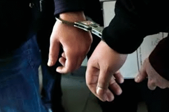 दिल्ली में अवैध पटाखों के खिलाफ पुलिस की सख्त कार्रवाई