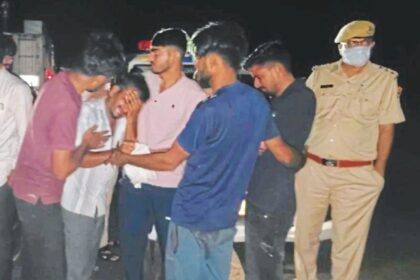 सड़क दुर्घटना ने चार परिवारों को बर्बाद कर दिया