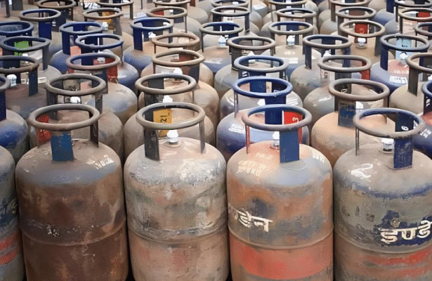 वाणिज्यिक एलपीजी गैस सिलेंडर की कीमत में वृद्धि