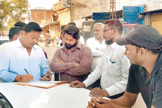 कोटा में पॉलिथीन के खिलाफ कार्रवाई, दो दुकानों पर ताला