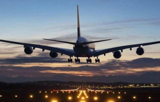 दिल्ली में खराब मौसम के कारण उड़ानों में देरी और यात्रियों की चिंता