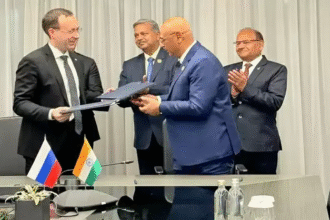 भारत और रूस मिलकर बनाएंगे एसजे-100 नागरिक विमान