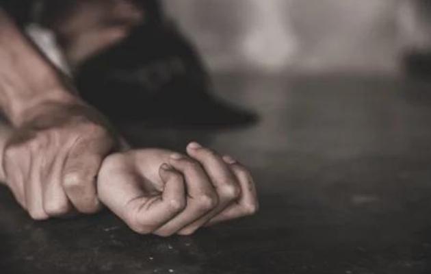 होटल में अश्लील वीडियो की धमकी देकर दुष्कर्म किया गया