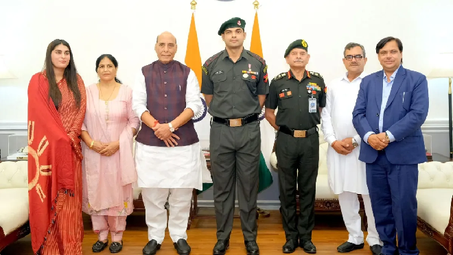 नीरज चोपड़ा को भारतीय सेना में लेफ्टिनेंट कर्नल की उपाधि मिली