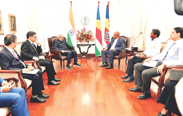 सी.पी. राधाकृष्णन की सेशेल्स के राष्ट्रपति से महत्वपूर्ण मुलाकात