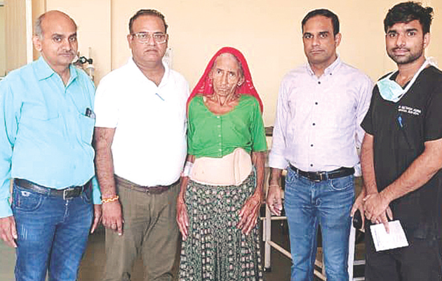 जयपुर के अस्पताल में 84 वर्षीय महिला की जटिल सर्जरी