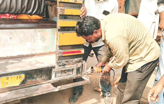 जयपुर यातायात पुलिस ने मोडिफाइड वाहनों पर की कार्रवाई