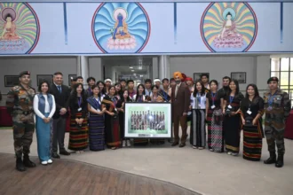 मणिपुर के छात्रों ने जयपुर में सेना के मुख्यालय का दौरा किया