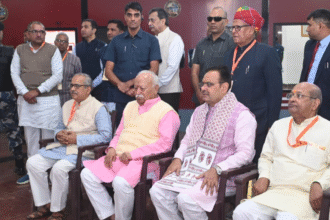 मोहन भागवत ने पंडित दीनदयाल उपाध्याय स्मारक का दौरा किया