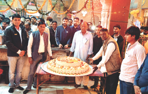 भैरव बाबा का जन्मोत्सव: 101 किलो का केक और 71 सौ दीपों की रोशनी