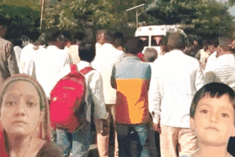 राजस्थान जा रहे परिवार की मां और बेटी की ट्रेन से गिरने से मौत