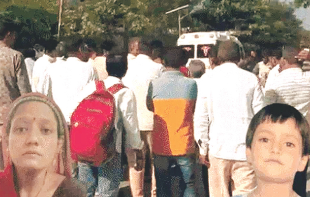 राजस्थान जा रहे परिवार की मां और बेटी की ट्रेन से गिरने से मौत