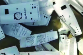 बिहार में सड़क पर मिलीं वीवीपेट पर्चियां, एआरओ निलंबित