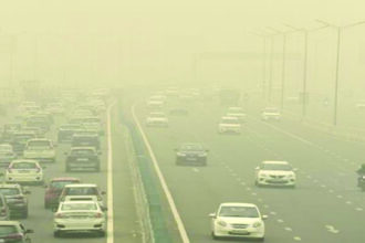 दिल्ली में प्रदूषण का खतरा बढ़ा, वर्क फ्रॉम होम की अनुमति