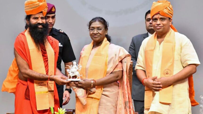 राष्ट्रपति द्रौपदी मुर्मू का उत्तराखंड दौरा और पतंजलि विश्वविद्यालय में दीक्षांत समारोह