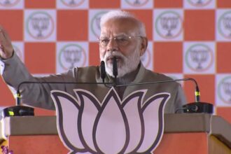 बिहार के आरा में पीएम मोदी ने महागठबंधन पर उठाए सवाल