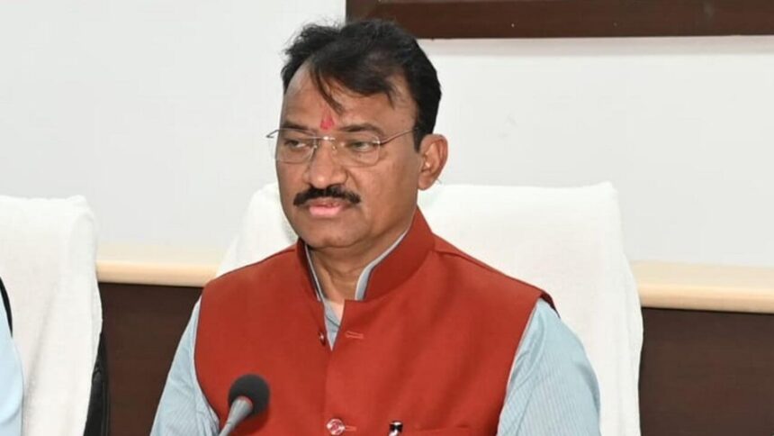 प्रेमचंद बैरवा ने प्राइवेट बस संचालकों को नियमों का पालन करने की दी चेतावनी