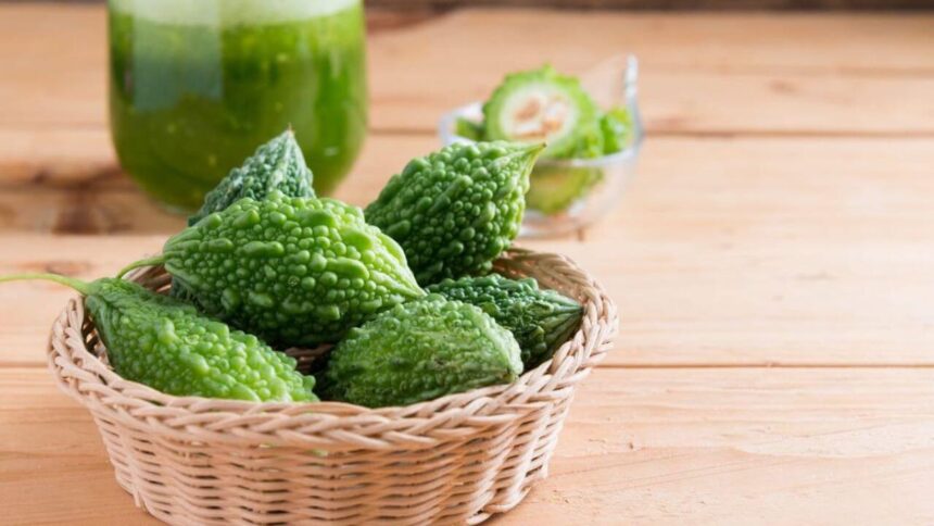 करेले के कड़वेपन से छुटकारा पाने के आसान उपाय