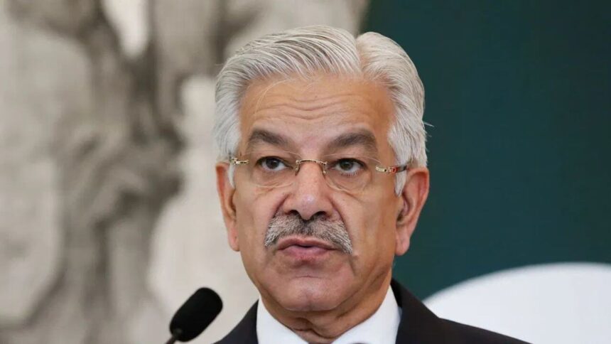 पाकिस्तान के रक्षा मंत्री ने भारत पर आरोप लगाया, अफगानिस्तान में बढ़ते तनाव पर टिप्पणी