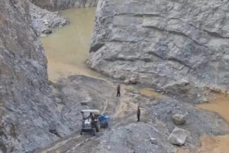 सोनभद्र में खनन के दौरान बड़ा हादसा, कई मजदूर दबे