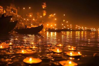 काशी में देव दिवाली का विशेष उत्सव, 25 लाख दीप जलाने की तैयारी