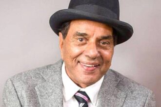 धर्मेंद्र ने जिंदगी की जंग जीतकर घर लौटने की खुशी मनाई