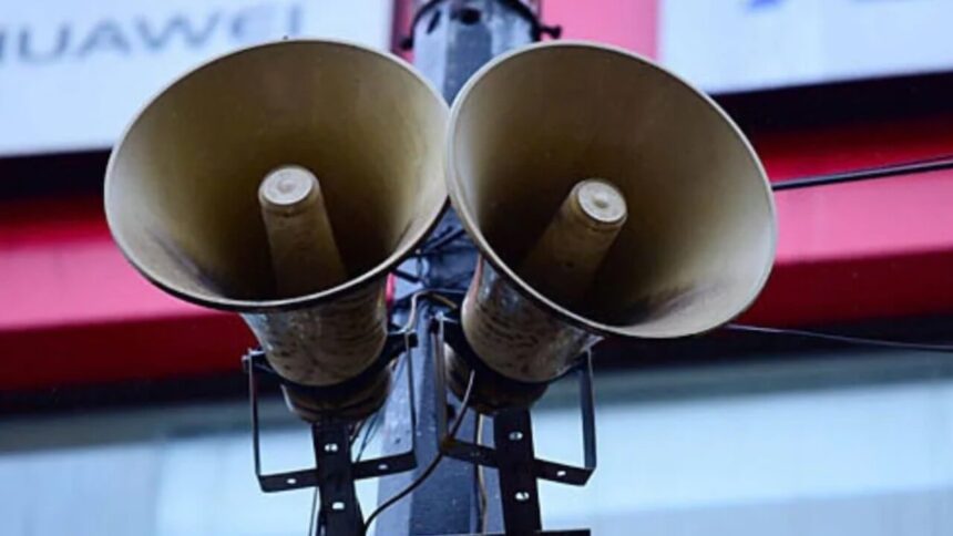 उत्तरप्रदेश में धार्मिक स्थलों से लाउडस्पीकर हटाने की कार्रवाई जारी