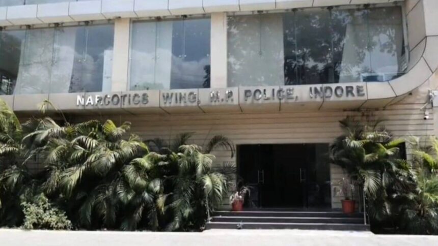 इंदौर में अफ्रीकी महिला से 15 लाख की कोकीन बरामद