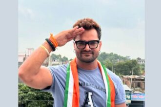 खेसारी लाल यादव के बंगले पर नगर निगम का नोटिस, राजनीति में हलचल