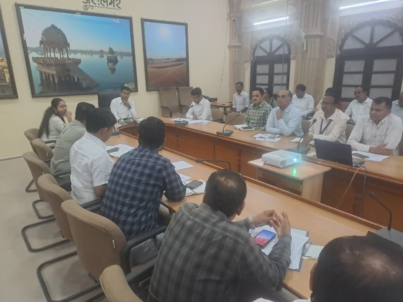 जैसलमेर में 11 नगरपरिषद और 39 ग्रामीण स्कूलों का पट्टा जारी करने का निर्देश