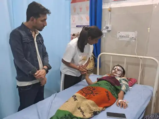 पाली में इडली-सांभर बनाते समय कुकर का ढक्कन उड़ा, मां-बेटियां झुलसीं