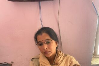 महिला पुलिस हेड कांस्टेबल को रिश्वत लेते पकड़ा गया