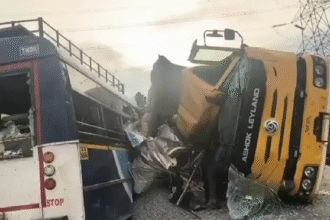 तेलंगाना में बस और ट्रक की टक्कर में 18 लोगों की जान गई