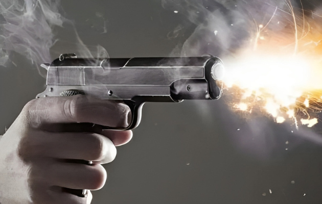 रूपवास में ज्वेलर पर बदमाशों ने की फायरिंग, राहगीर घायल