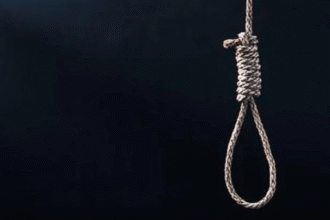 पत्नी की आत्महत्या के बाद पति और बेटे ने भी जान दी